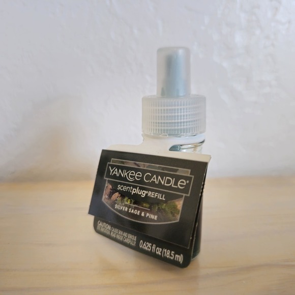 Yankee Candle New Scent Plug Refill Silver Sage & Pine .625 oz - Picture 5 of 8